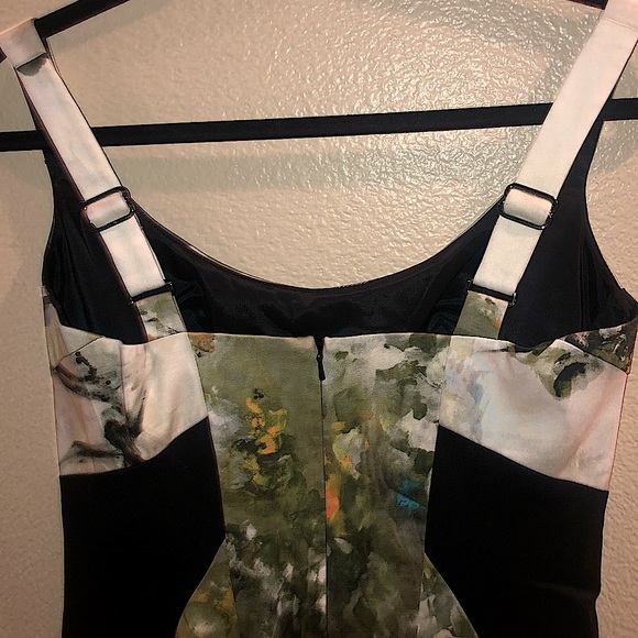 Gorgeous Black Halo Sadie Panel Floral Dress - Picture 2 of 4